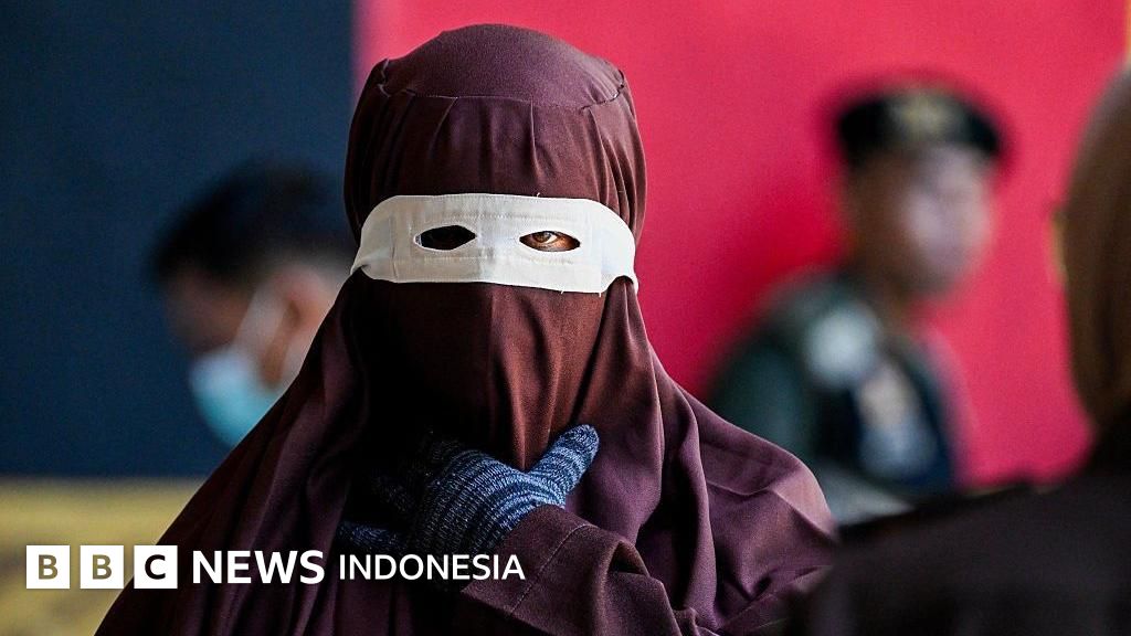 Šeriatska policija v Acehu prvič obsojena na bitje s palico