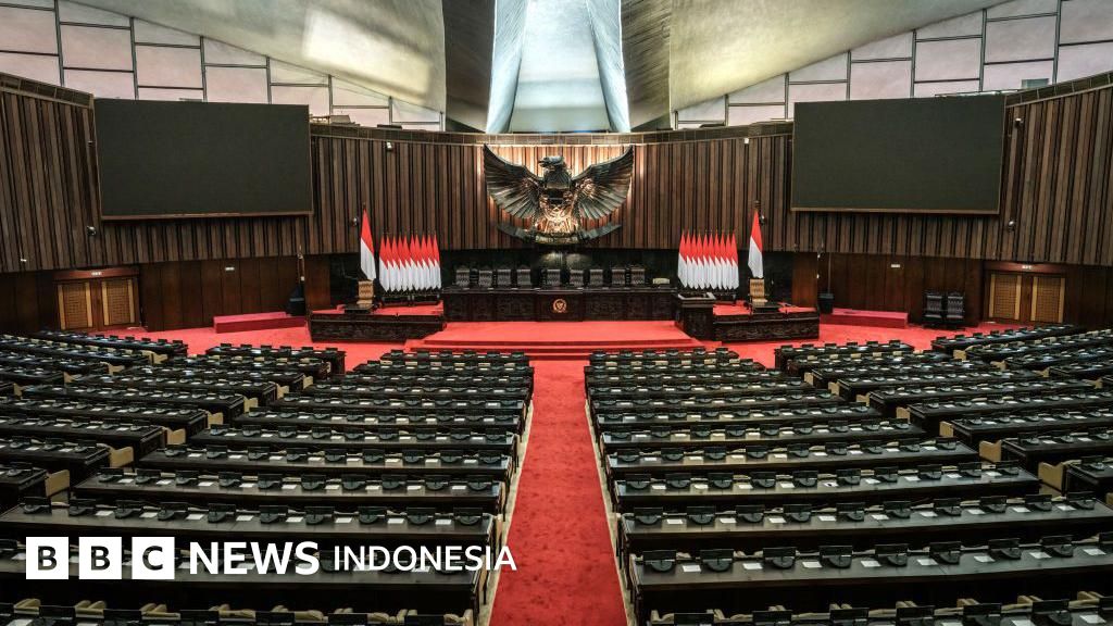 Hakim MK: DPR loloskan Adies Kadir – Mengapa diragukan sejumlah kalangan?