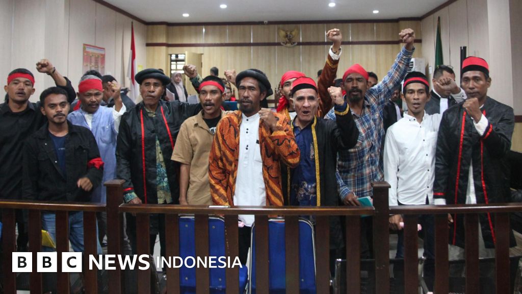 Masyarakat adat di Indonesia ditahan hingga dipenjara saat mempertahankan alam