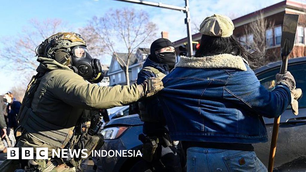 Priseljevanje v ZDA: Uslužbenci ICE preganjajo priseljence, tudi ko odnašajo smeti