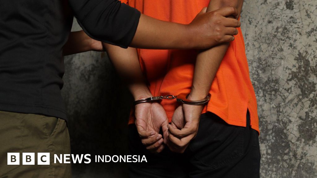Korupsi: KPK tangkap Rektor Unsoed terkait dugaan suap penerimaan mahasiswa baru