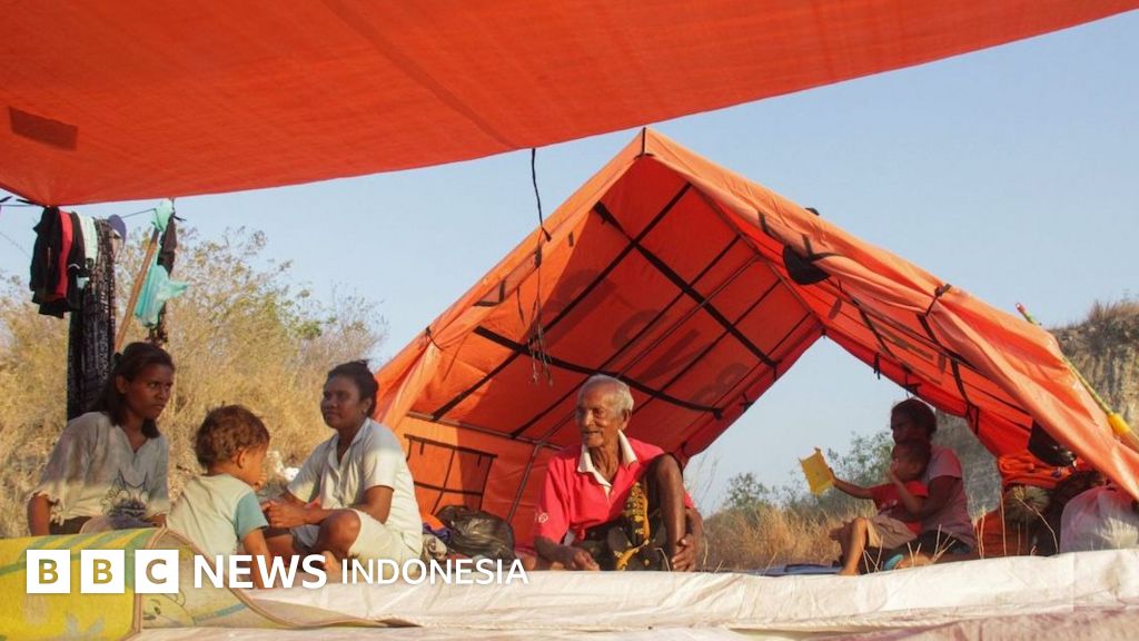 Bencana: Mengapa lebih banyak penyintas gempa NTT meninggal di pengungsian daripada akibat bencana?