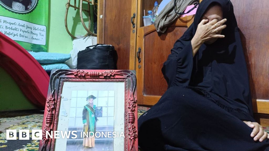 Karhutla: Pengemudi ojol dan guru meninggal di tengah kabut asap