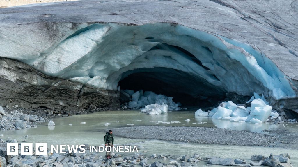 Lingkungan: Lapisan es di pegunungan Swiss menyusut dalam kecepatan yang nyaris mendekati rekor, apa dampaknya?